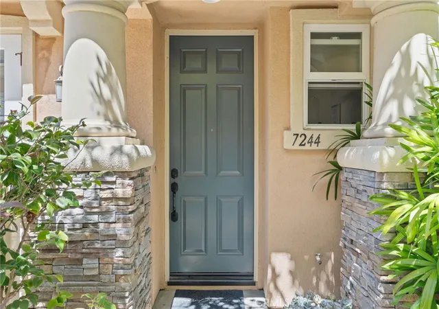 Photo 3 of Townhouse for sale at 7244 Lisamarie Ct, Huntington Beach, CA 92648 | MLS# OC26195300 | Listing updated on 2026-09-15