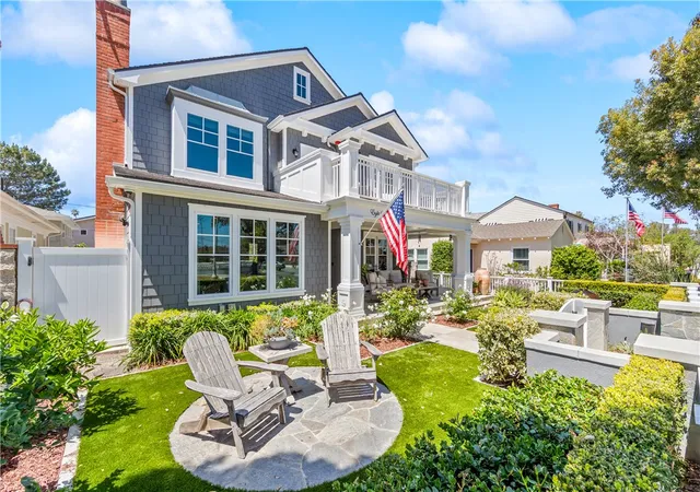 Photo 3 of Single family home for sale at 817 Main St, Huntington Beach, CA 92648 | MLS# OC26192773 | Listing updated on 2026-10-01