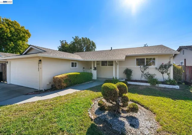 Photo 1 of Single family home for sale at 35185 Cabrillo Dr, Fremont, CA 94536 | MLS# 41147332 | Listing updated on 2026-09-16