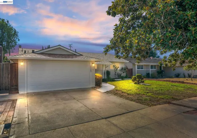 Photo 3 of Single family home for sale at 35185 Cabrillo Dr, Fremont, CA 94536 | MLS# 41147332 | Listing updated on 2026-09-16