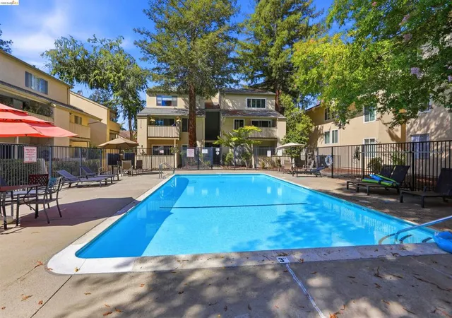 Photo 2 of Sale Pending at 2704 Oak Rd #75, Walnut Creek, CA 94597 | MLS# 41147342 | Listing updated on 2026-09-15