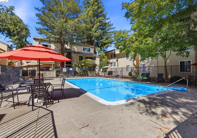 Photo 3 of Sale Pending at 2704 Oak Rd #75, Walnut Creek, CA 94597 | MLS# 41147342 | Listing updated on 2026-09-15
