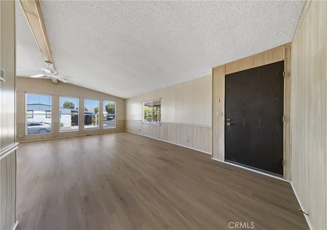 Photo 3 of Manufactured home for sale at 1300 W Menlo Ave #170, Hemet, CA 92543 | MLS# SW26192424 | Listing updated on 2026-09-14