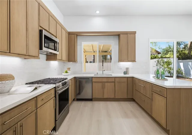 Photo 4 of Single family home for sale at 4 Via Jacinto, Rancho Santa Margarita, CA 92688 | MLS# OC26186929 | Listing updated on 2026-09-15