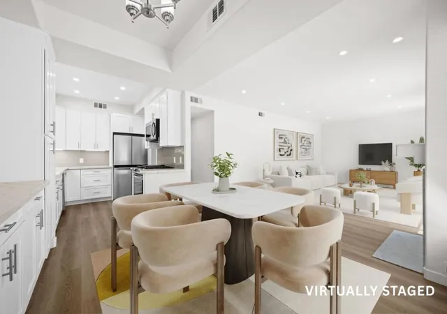 Photo 2 of Condo for sale at 910 S Bedford St #102, Los Angeles, CA 90035 | MLS# ML82060260 | Listing updated on 2026-09-15
