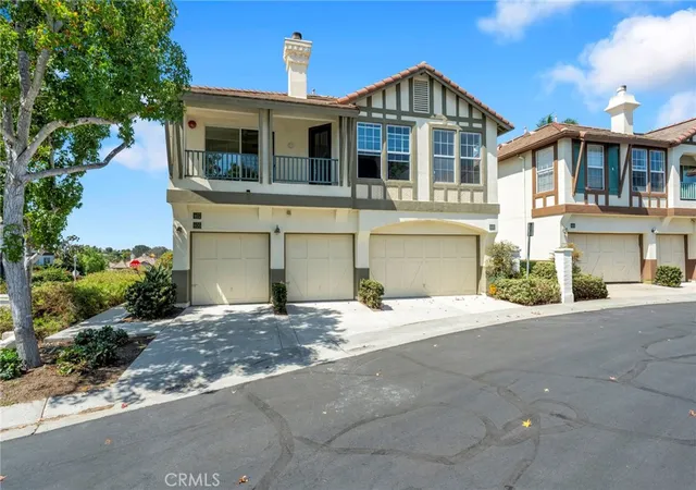 Photo 2 of Condo for sale at 402 Bay Berry Pl, Encinitas, CA 92024 | MLS# LG26195398 | Listing updated on 2026-09-15