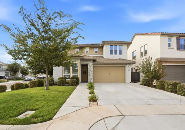 Photo 1 of Single family home for sale at 10068 Carinata Dr, Elk Grove, CA 95757 | MLS# ML82058871 | Listing updated on 2026-09-15