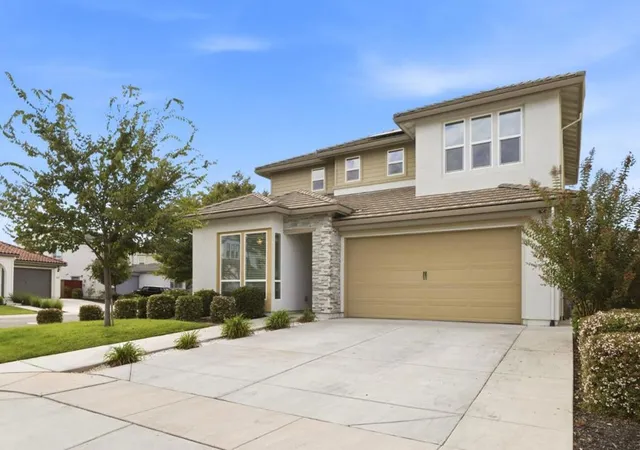 Photo 2 of Single family home for sale at 10068 Carinata Dr, Elk Grove, CA 95757 | MLS# ML82058871 | Listing updated on 2026-09-15