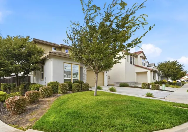 Photo 3 of Single family home for sale at 10068 Carinata Dr, Elk Grove, CA 95757 | MLS# ML82058871 | Listing updated on 2026-09-15