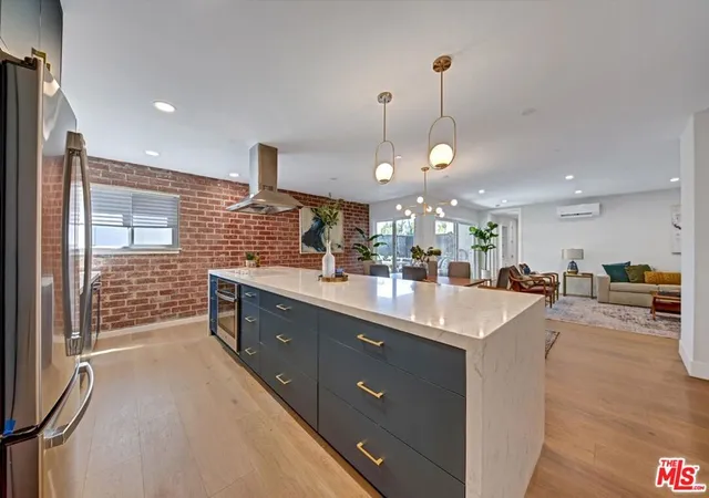 Listing Photo 5 - Condo for sale in Sierra Terrace located at 7560 Hollywood Blvd, Los Angeles, CA 90046 - Unit #106