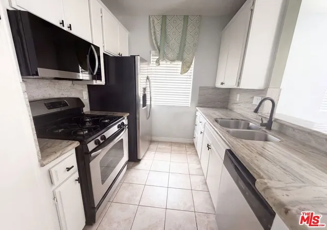 Photo 2 of Condo for sale at 68 Maegan Pl #4, Thousand Oaks, CA 91362 | MLS# 26984795 | Listing updated on 2026-10-01