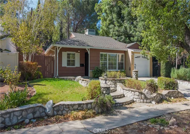 Single family home for sale at 18276 Rosita, Tarzana, CA 91356 | MLS# SR26195634 | Listing updated on 2026-09-15
