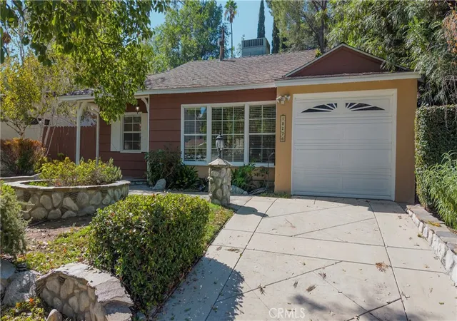 Photo 2 of Single family home for sale at 18276 Rosita, Tarzana, CA 91356 | MLS# SR26195634 | Listing updated on 2026-09-15