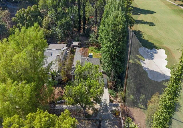 Photo 4 of Single family home for sale at 18276 Rosita, Tarzana, CA 91356 | MLS# SR26195634 | Listing updated on 2026-09-15