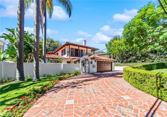Photo 2 of Single family home for sale at 6532 Via Siena, Rancho Palos Verdes, CA 90275 | MLS# OC26195545 | Listing updated on 2026-10-04