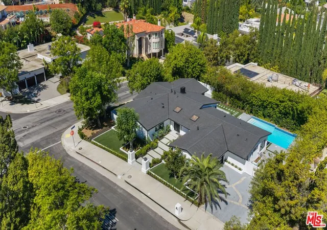 Photo 45 of Single family home for sale at 18057 Medley Dr, Encino, CA 91316 | MLS# 26984853 | Listing updated on 2026-09-16