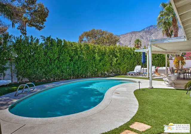 Photo 2 of Single family home for sale at 1373 E Madero Cir, Palm Springs, CA 92262 | MLS# 26902753PS | Listing updated on 2026-09-15