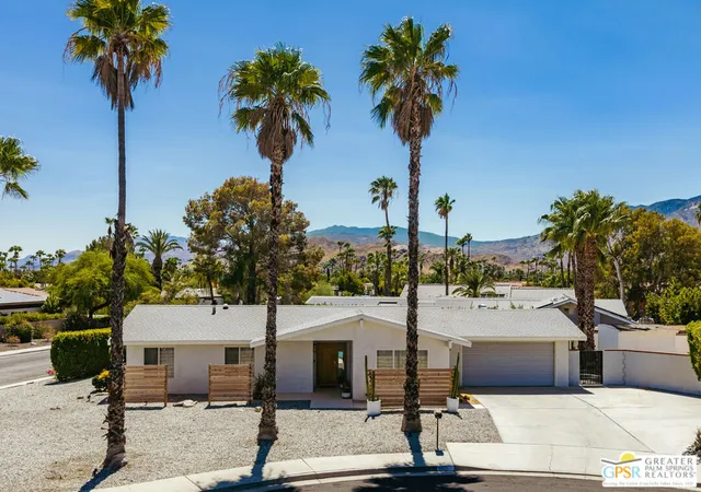 Photo 3 of Single family home for sale at 1373 E Madero Cir, Palm Springs, CA 92262 | MLS# 26902753PS | Listing updated on 2026-09-15