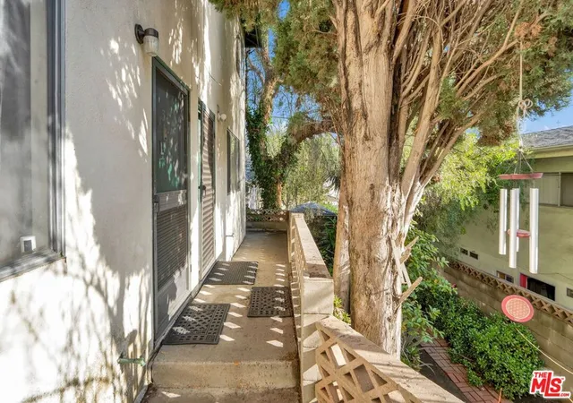 Listing Photo 2 - Condo for sale in building located at 2241 Ewing St, Los Angeles, CA 90039