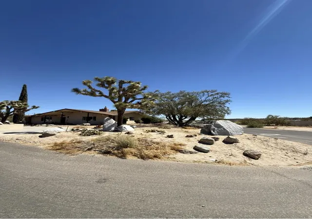 Photo 3 of Single family home for sale at 6773 Airway Ave, Yucca Valley, CA 92284 | MLS# 219152399PS | Listing updated on 2026-09-15
