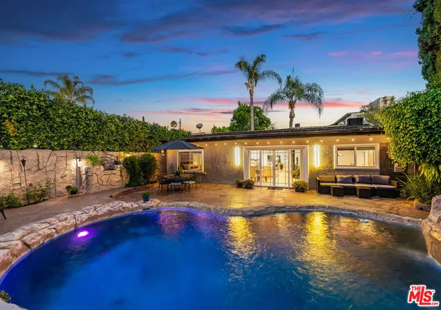 Photo 2 of Single family home for sale at 15237 Otsego St, Sherman Oaks, CA 91403 | MLS# 26976133 | Listing updated on 2026-09-15