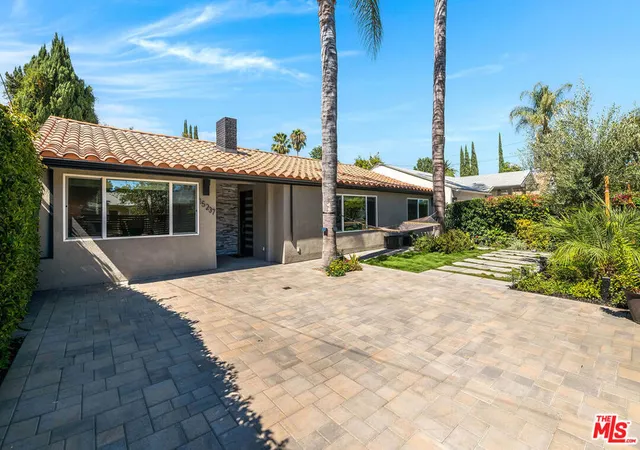 Photo 3 of Single family home for sale at 15237 Otsego St, Sherman Oaks, CA 91403 | MLS# 26976133 | Listing updated on 2026-09-15