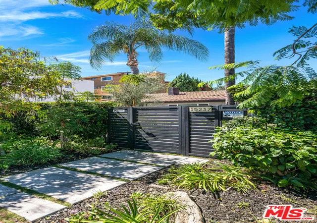 Photo 4 of Single family home for sale at 15237 Otsego St, Sherman Oaks, CA 91403 | MLS# 26976133 | Listing updated on 2026-09-15