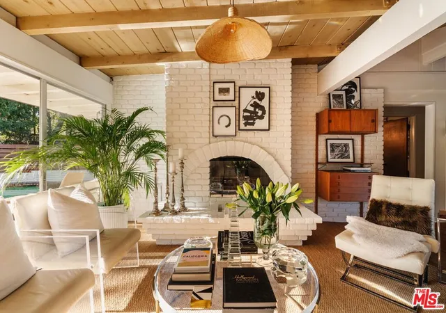 Photo 1 of Single family home for sale at 809 Broom Way, Los Angeles, CA 90049 | MLS# 26984865 | Listing updated on 2026-09-15