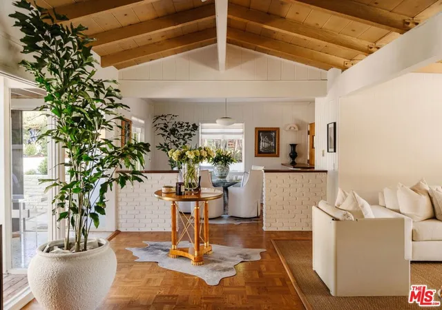 Photo 2 of Single family home for sale at 809 Broom Way, Los Angeles, CA 90049 | MLS# 26984865 | Listing updated on 2026-09-15