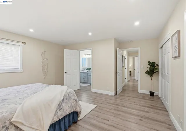 Photo 3 of Single family home for sale at 1204 Vistagrand Dr, San Leandro, CA 94577 | MLS# 41147417 | Listing updated on 2026-10-06