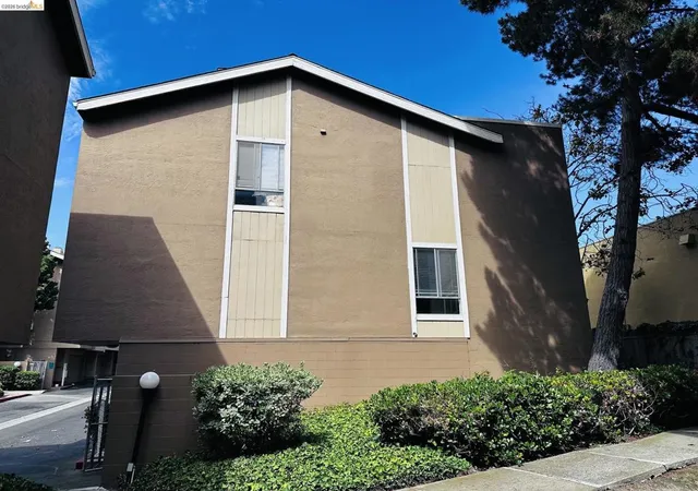 Photo 3 of Condo for sale at 2121 Vale Rd #50, San Pablo, CA 94806 | MLS# 41147436 | Listing updated on 2026-09-15