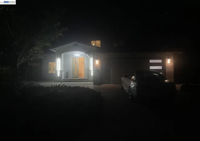 Photo 3 of Single family home for sale at 2521 Coconut Dr, San Jose, CA 95148 | MLS# 41147439 | Listing updated on 2026-09-15