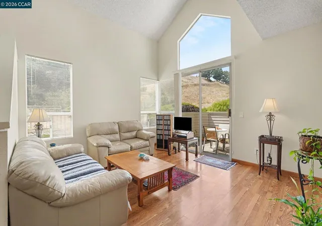 Photo 3 of Sale Pending at 116 Whaler Cir, Hercules, CA 94547 | MLS# 41147443 | Listing updated on 2026-09-19