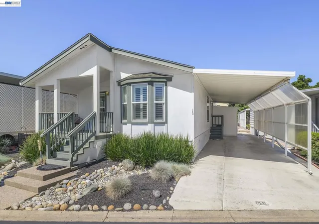 Photo 3 of Manufactured home for sale at 3263 Vineyard Ave, Pleasanton, CA 94566 | MLS# 41147448 | Listing updated on 2026-09-15