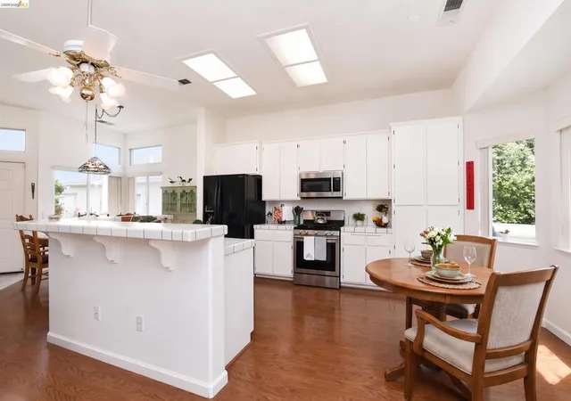 Photo 3 of Single family home for sale at 30 Winesap Dr, Brentwood, CA 94513 | MLS# 41147447 | Listing updated on 2026-09-15