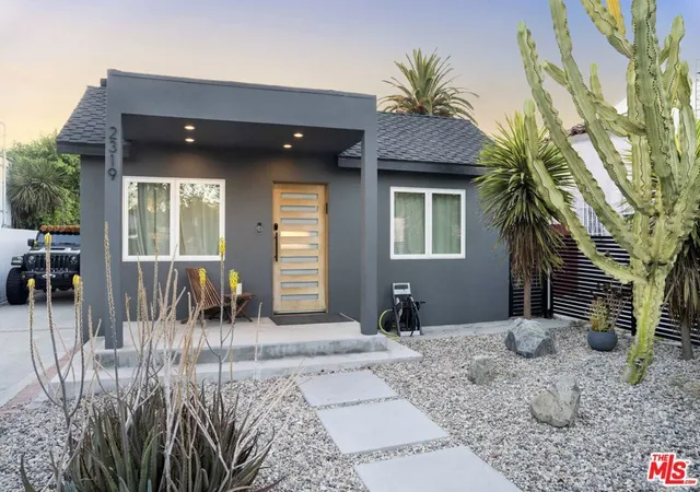 Photo 3 of Single family home for sale at 2319 S Cloverdale Ave, Los Angeles, CA 90016 | MLS# 26985257 | Listing updated on 2026-09-16