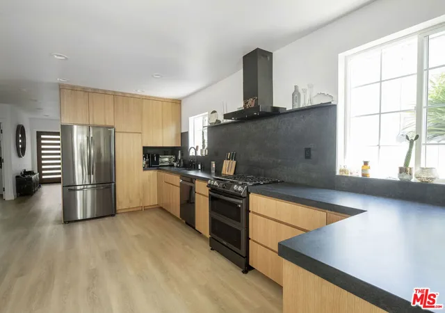 Photo 4 of Single family home for sale at 2319 S Cloverdale Ave, Los Angeles, CA 90016 | MLS# 26985257 | Listing updated on 2026-09-16