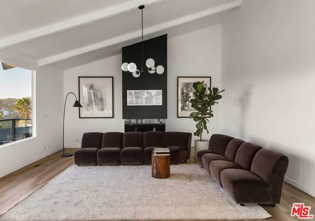 Photo 2 of Single family home for sale at 5690 Hl Oak Dr, Los Angeles, CA 90068 | MLS# 26985161 | Listing updated on 2026-09-16