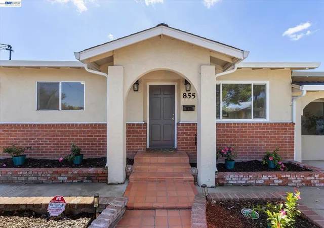 Photo 3 of Single family home for sale at 855 Olivina Ave, Livermore, CA 94551 | MLS# 41147456 | Listing updated on 2026-09-15