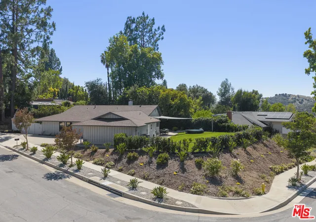 Photo 3 of Single family home for sale at 3159 Voltaire Dr, Topanga, CA 90290 | MLS# 26985243 | Listing updated on 2026-09-16