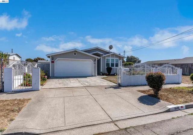 Single family home for sale at 628 S 17th Street, Richmond, CA 94804 | MLS# 41147465