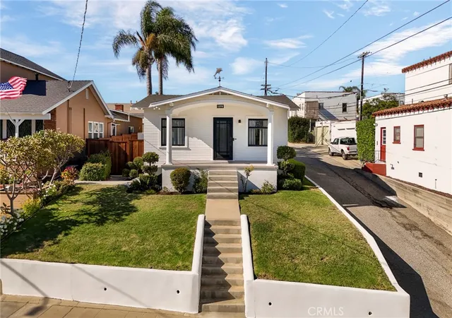 Photo 2 of Sale Pending at 1376 West 10th, San Pedro, CA 90732 | MLS# SB26196397 | Listing updated on 2026-09-15