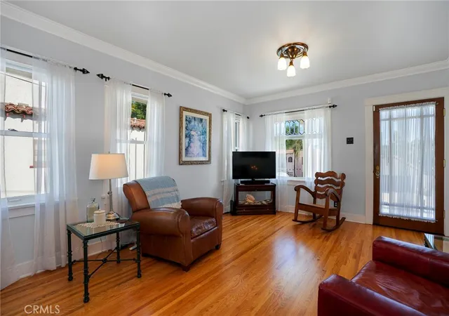 Photo 4 of Sale Pending at 1376 West 10th, San Pedro, CA 90732 | MLS# SB26196397 | Listing updated on 2026-09-15