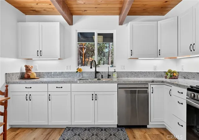 Photo 3 of Single family home for sale at 33007 Lone Pine, Running Springs, CA 92382 | MLS# SW26182226 | Listing updated on 2026-09-14