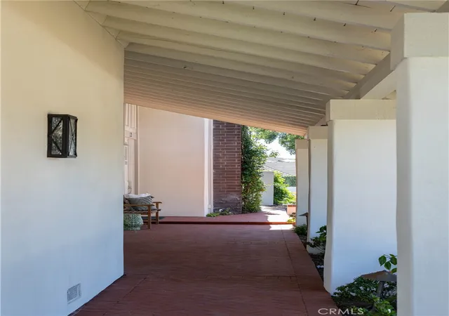 Photo 2 of Single family home for sale at 2 Shoal Dr, Corona Del Mar, CA 92625 | MLS# OC26196398 | Listing updated on 2026-09-17