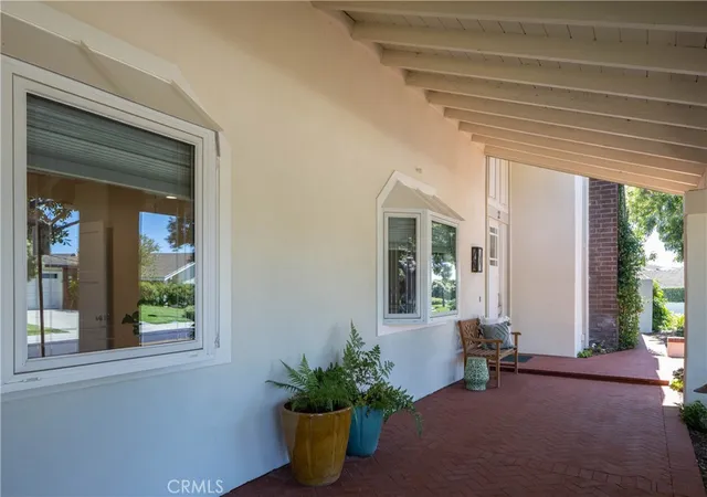 Photo 3 of Single family home for sale at 2 Shoal Dr, Corona Del Mar, CA 92625 | MLS# OC26196398 | Listing updated on 2026-09-17