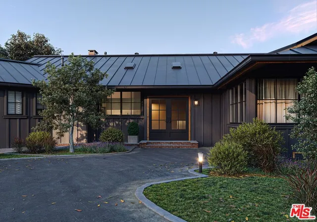 Photo 3 of Single family home for sale at 9595 Lime Orchard Rd, Beverly Hills, CA 90210 | MLS# 26985023 | Listing updated on 2026-09-16