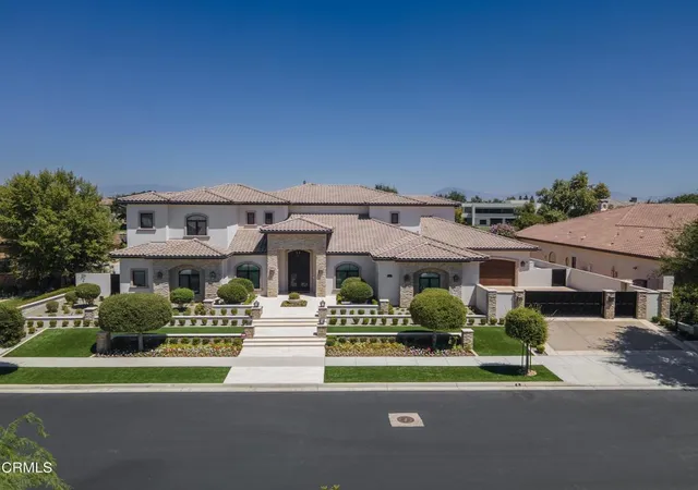 Photo 1 of Mansion for sale at 2602 Brighton Park Dr, Bakersfield, CA 93311 | MLS# V1-38617 | Listing updated on 2026-09-14