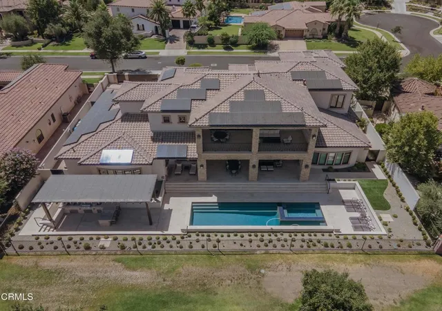 Photo 3 of Mansion for sale at 2602 Brighton Park Dr, Bakersfield, CA 93311 | MLS# V1-38617 | Listing updated on 2026-09-14