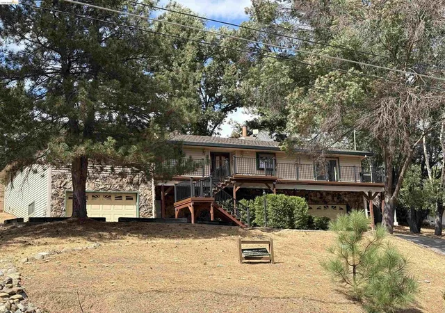 Photo 1 of Single family home for sale at 20059 Pleasant View Dr, Groveland, CA 95321 | MLS# 41147474 | Listing updated on 2026-09-15